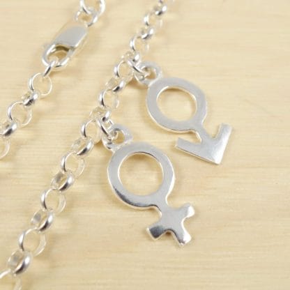 collar-simbolo-masculino-y-femenino-plata-3