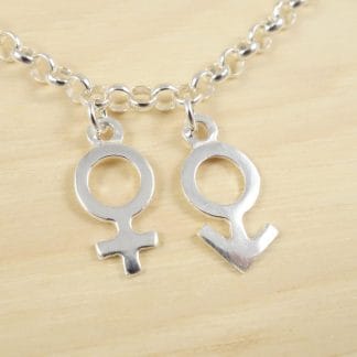 collar-simbolo-masculino-y-femenino-plata-1