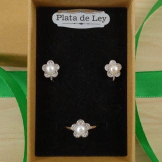 Conjunto Perla y Circonita Flor de Plata de Ley 925